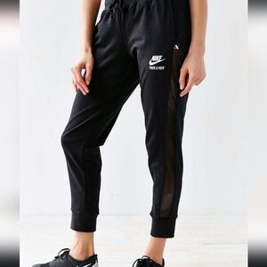 Nike Women's Track & Field pants